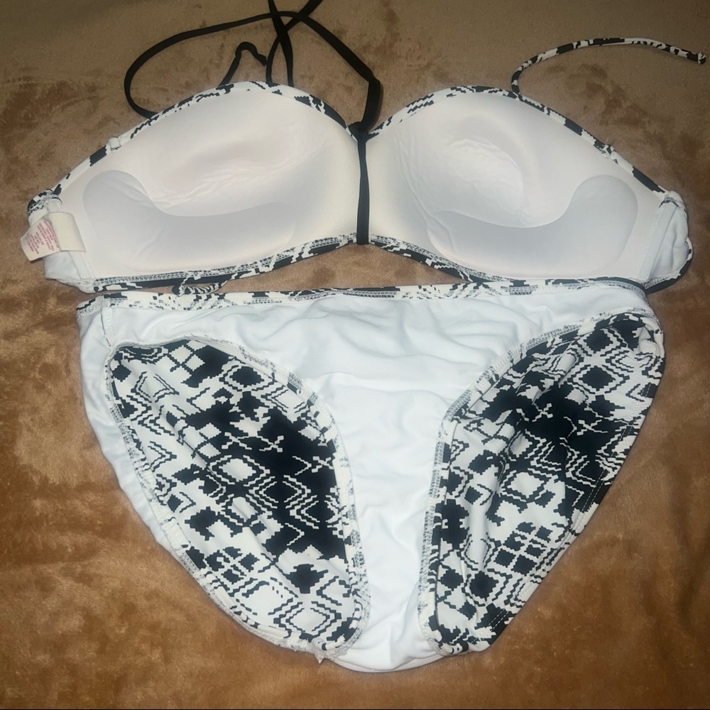 💐🌸💐 Bikini 👙 black and white color for women size XL 15/17 but fits like L . - Picture 2 of 9